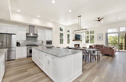 The Village Cabin | THE Pines Retreat #2336