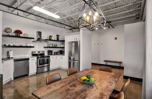 Brazos Condo | The Pink Cheetah, Luxury Condo in Downtown Waco