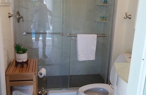 North Andrews Gardens Bed & Breakfast | The Place, a beautiful private and quiet, cozy, room with microwave refrig.