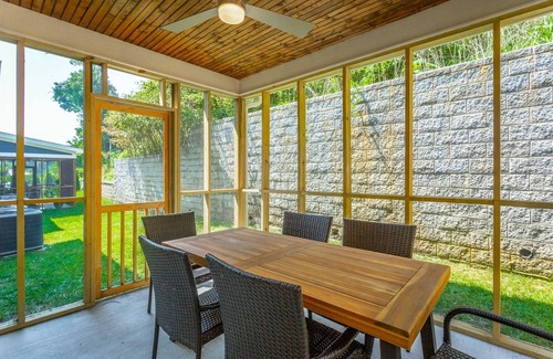 North Chattanooga House | The Place in Chattanooga - A Craftsman Dream in North Shore | 3 Bed, 2.5 Bath