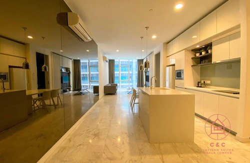 Golden Triangle Apartment | The Platinum Suites