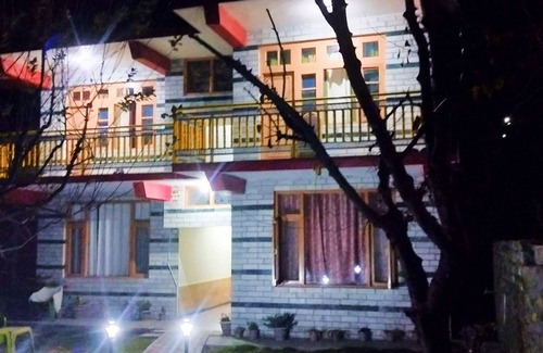 Jagatsukh House | The Pleasant Home