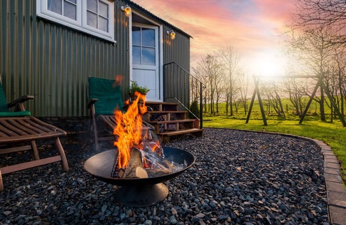 Roosebeck Cottage | THE PLEASANT HUT AT MOUNTPLEASANT FARM, with a garden in Roose