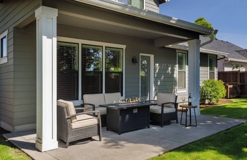 West Eugene Apartment | The PNW Premiere: Close to UO and Autzen stadium