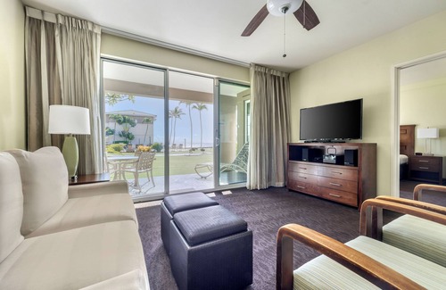 Poipu Resort | The Point at Poipu - 2 BEDROOM PARTIAL OCEAN VW 1 KING 2 TWNS W/ACCESSIBLE TUB