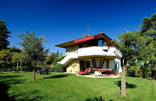San Quirico d'Orcia Apartment | The Pomegranate - San Quirico d'Orcia