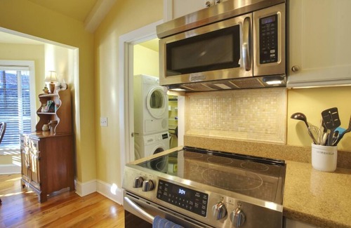 Blowing Rock Cottage | The Post House 2BR/2BA Updated Cottage in Downtown Blowing Rock