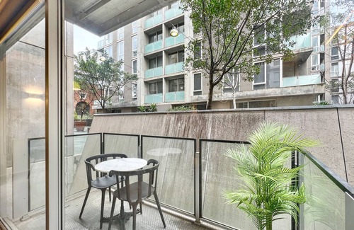 Collingwood Apartment | The Powlett by Ready Set Stay- East Melbourne