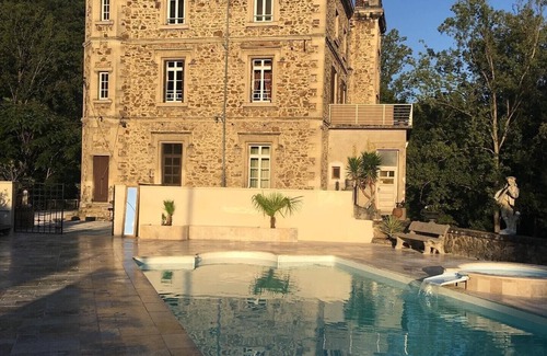 Saint-Barthelemy-de-Vals House | The priest's house - Château de Rochetaillée