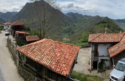 Margolles House | The quarry house in rural setting