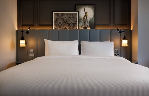 Leeds City Center Hotel | The Queens Hotel