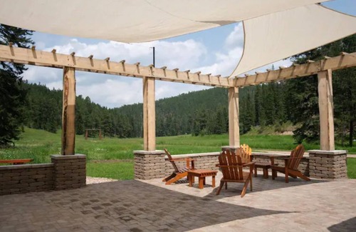 Deadwood Cabin | The Ranger Cabin - Luxury Off-Grid