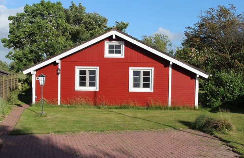 Simonsberg House | The Red House behind the Deich