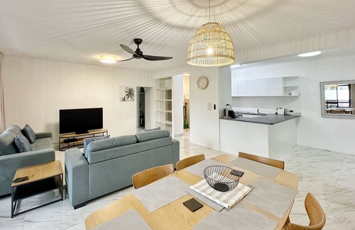 Palm Cove Apartment | The Reef Retreat