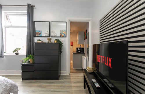 Leicester Apartment | The Regent - Stylish Luxury Studio near Leicester City Centre, DMU and LRI
