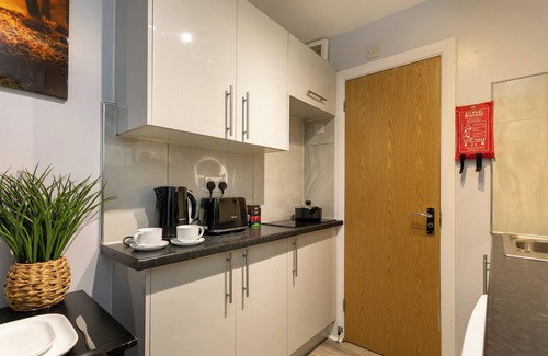 Leicester Apartment | The Regent - Stylish Luxury Studio near Leicester City Centre, DMU and LRI