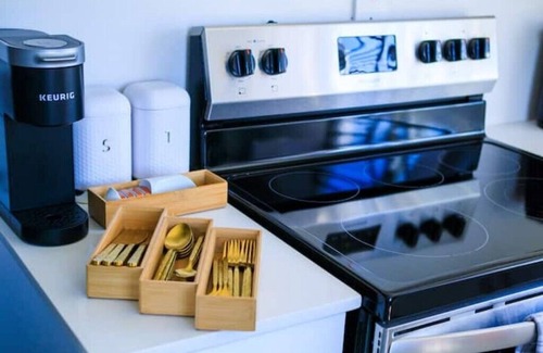 Spanish Town House | The Residence @Seville|Gated|FullyAC|Washer|Dryer