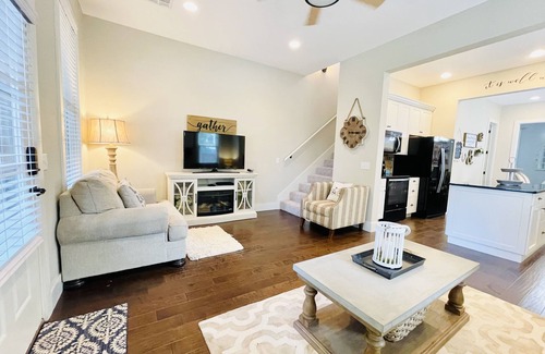 Eufaula House | The Retreat @ Carlton Landing, an Elegant Farmhouse located in a 5 star resort!