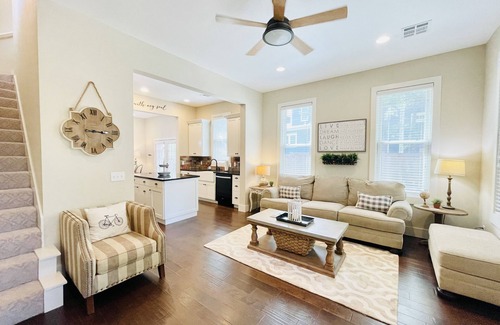 Eufaula House | The Retreat @ Carlton Landing, an Elegant Farmhouse located in a 5 star resort!