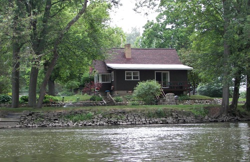 Alaska Cottage | The River House of Alaska, Michigan located Southeast Grand Rapids, pet friendly