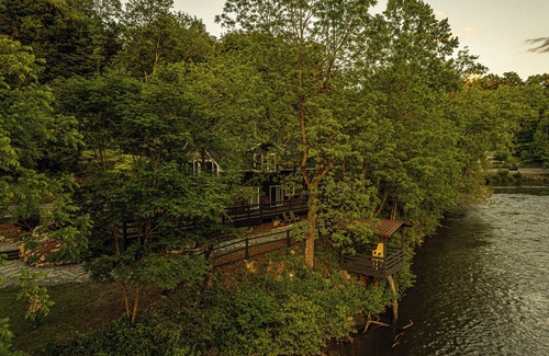 Whittier House | The River House on the Tuckasegee River near Bryson City, NC