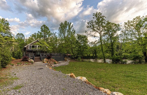 Whittier House | The River House on the Tuckasegee River near Bryson City, NC