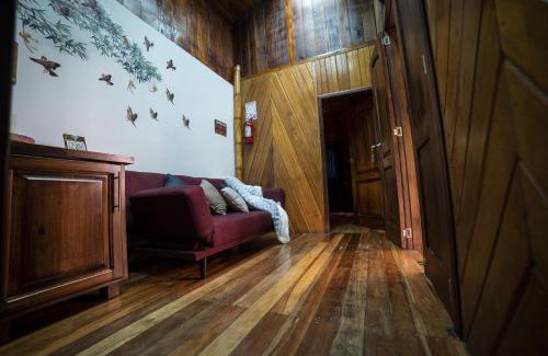 Puerto Quito Cabin | The River House - Upscale Lodge