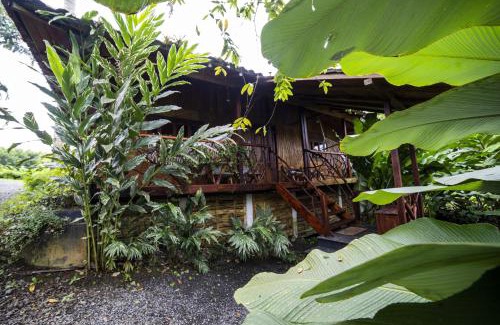 Puerto Quito Cabin | The River House - Upscale Lodge