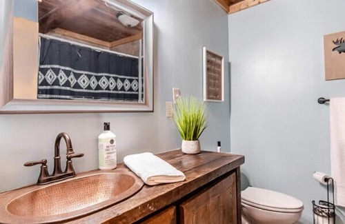 Superior Cabin | The River Runs Through It Ranch