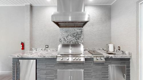 Boyette Springs House | The Riverview Estates Sauna And Heated Pool