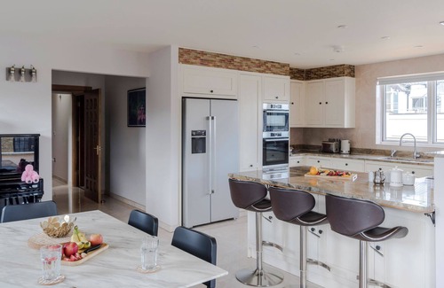 Clerkenwell Apartment | The Roof is on Fire - Farringdon - by Frankie Says