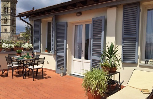 Prato House | The rooftop terrace overlooking the Duomo (just 20 minutes from Florence)
