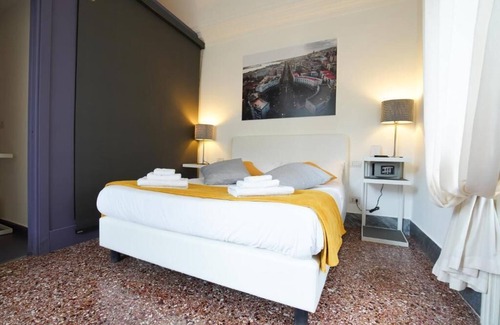 Messina House | The Rooms of Piazza Cairoli, Deluxe Queen Room (Double)