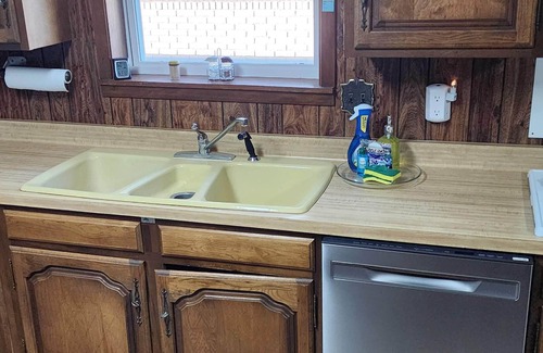 Birdeye House | The Rose Community Critter Co. Clubhouse! 4 bedrooms w/12 beds, and 2 full baths