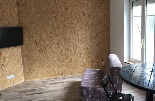 Pont-a-Mousson Apartment | THE ROTTEN HOUSE