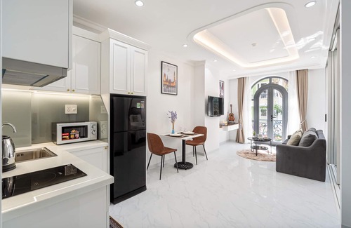 Phu My Hung Apartment | The Royal Homies - Phu My Hung