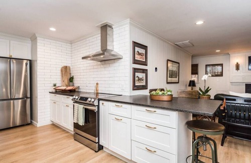 West Jefferson House | The Rustic-10 mins to West Jefferson