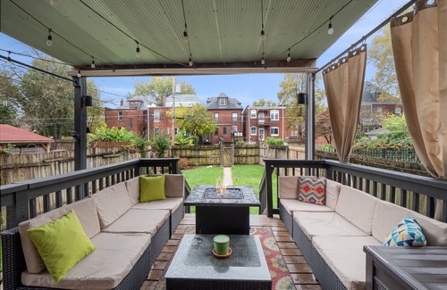 Shaw House | The RUSTIC CITY INN: Centrally located to everything, in beautiful Tower Grove