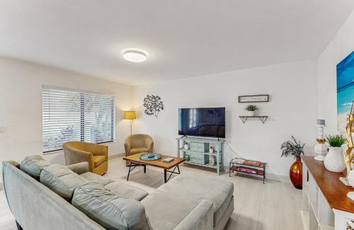 Singer Island Apartment | The Sailor's Perch, Unit 1