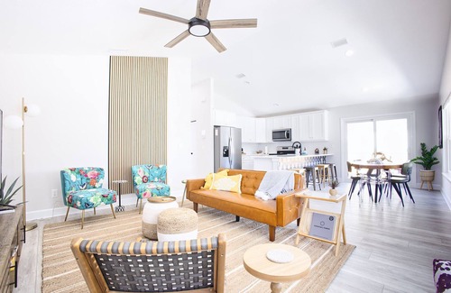 St. Augustine Cottage | The Salty Pearl - Charming 3-bedroom cottage with AC and WiFi in St. Augustine