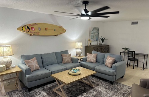 Port Orange House | The Salty Sandcastle/POOL/GAME ROOM/3 bedroom/3 miles to the beach