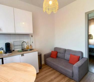 Saint-Acheul Apartment | The Samaritan Getaway