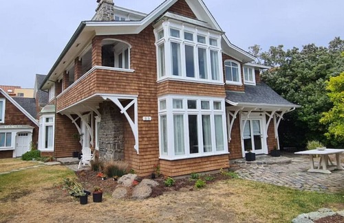 Sharp Park Villa | The Sanctuary · A walled sanctuary next to ocean and golf course