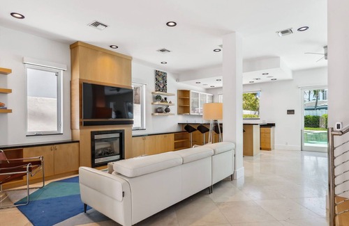 Birch Park Finger Streets Villa | The Sand Castle-4 Story/5 Patio/Heated Pool/20 steps to Beach Entrance LuxVilla