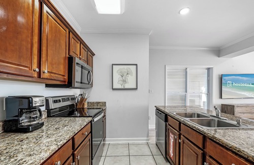 Gulf Shores Apartment | The Sandy Fox West with Pool