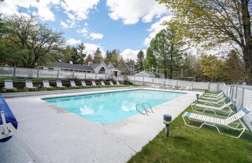West Dover Apartment | The Seasons G27