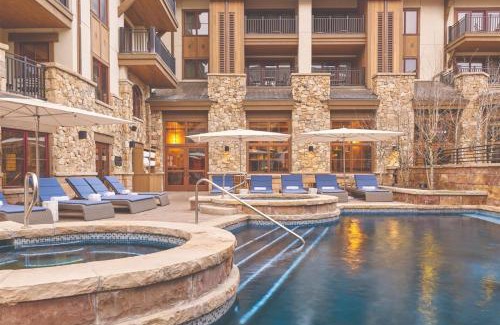 Vail Apartment | The Sebastian- Vail Double Queen Hotel Room