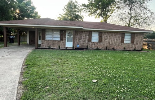 Greenville House | The 'Serene' Retreat has everything you need. You will feel like this is HOME!