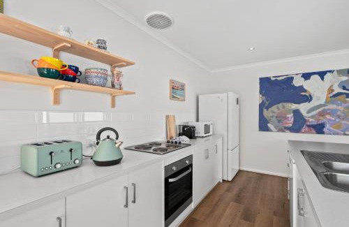 Maslin Beach House | The Shack at Maslin Beach - C21 SouthCoast Holidays