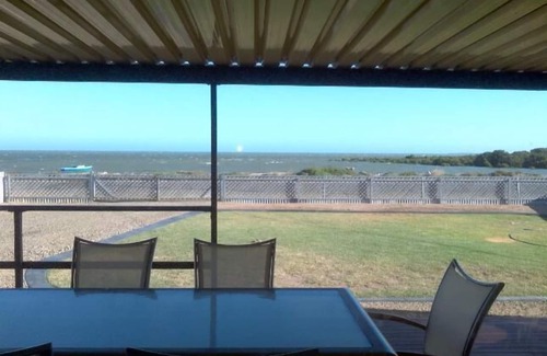 Clinton House | The Shack Port Clinton | Your gateway to beachside fun, history, and relaxation!
